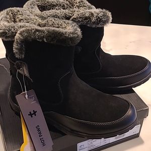 Boots Size 7M NEW IN BOX